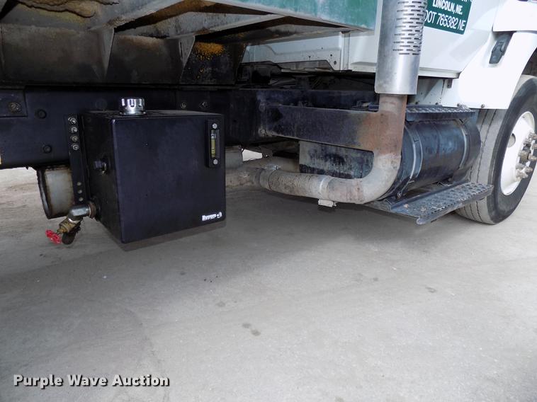 image for item DE7537 2006 International 7400 dump truck