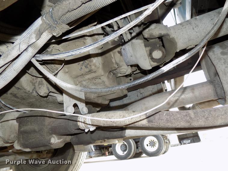 image for item DE7537 2006 International 7400 dump truck