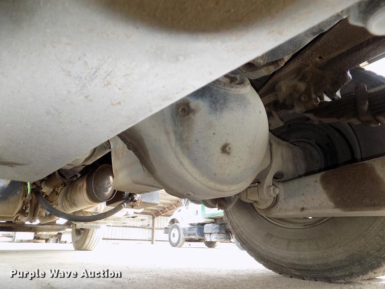 image for item DE7537 2006 International 7400 dump truck