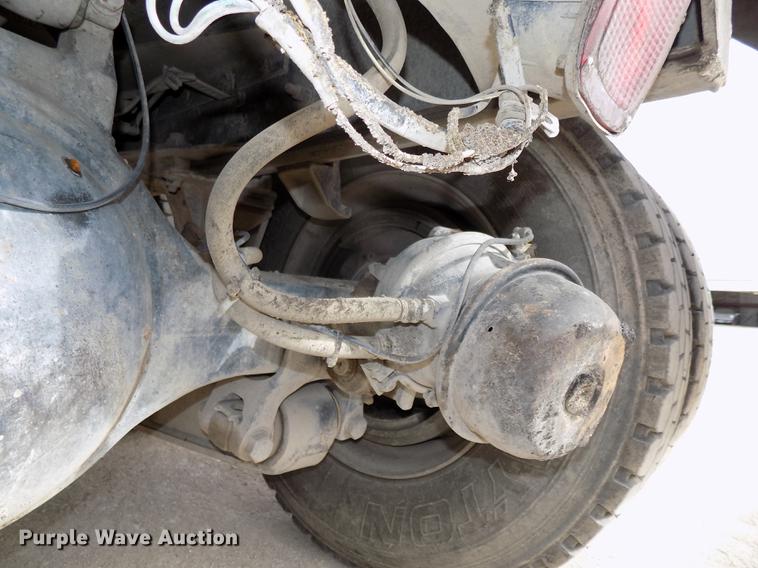 image for item DE7537 2006 International 7400 dump truck