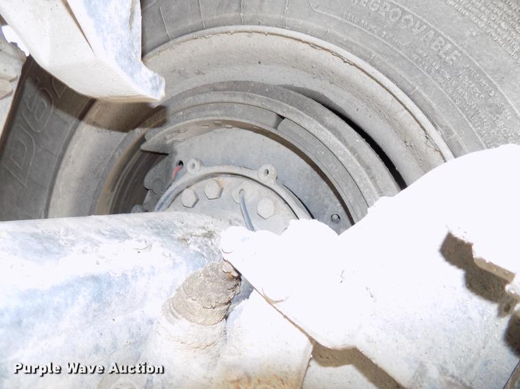 image for item DE7537 2006 International 7400 dump truck