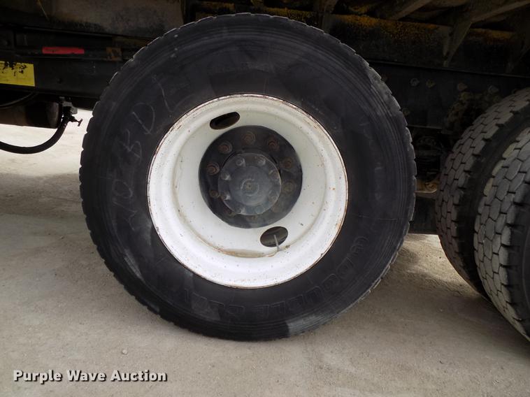 image for item DE7537 2006 International 7400 dump truck