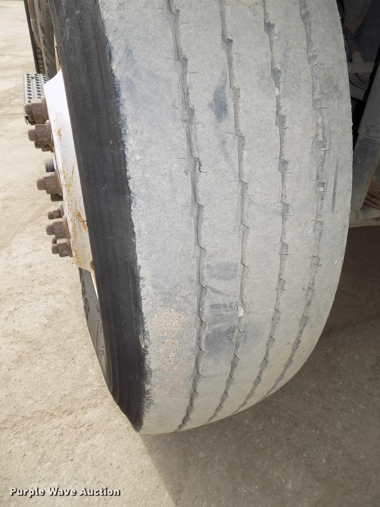 image for item DE7537 2006 International 7400 dump truck