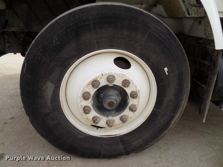 image for item DE7537 2006 International 7400 dump truck