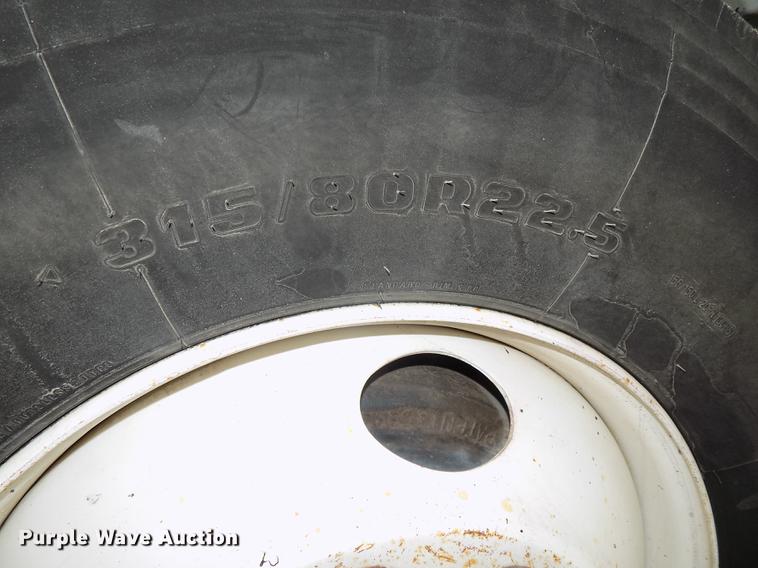 image for item DE7537 2006 International 7400 dump truck