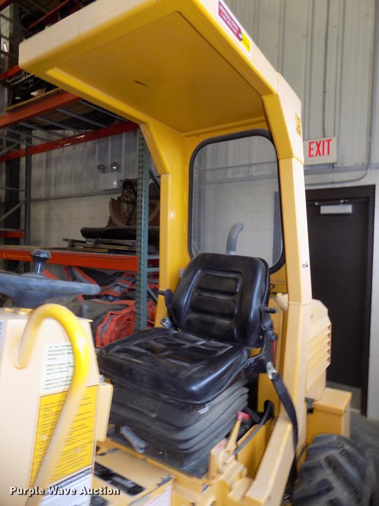 image for item DE7549 2006 Rammax P35K2B single drum vibratory roller