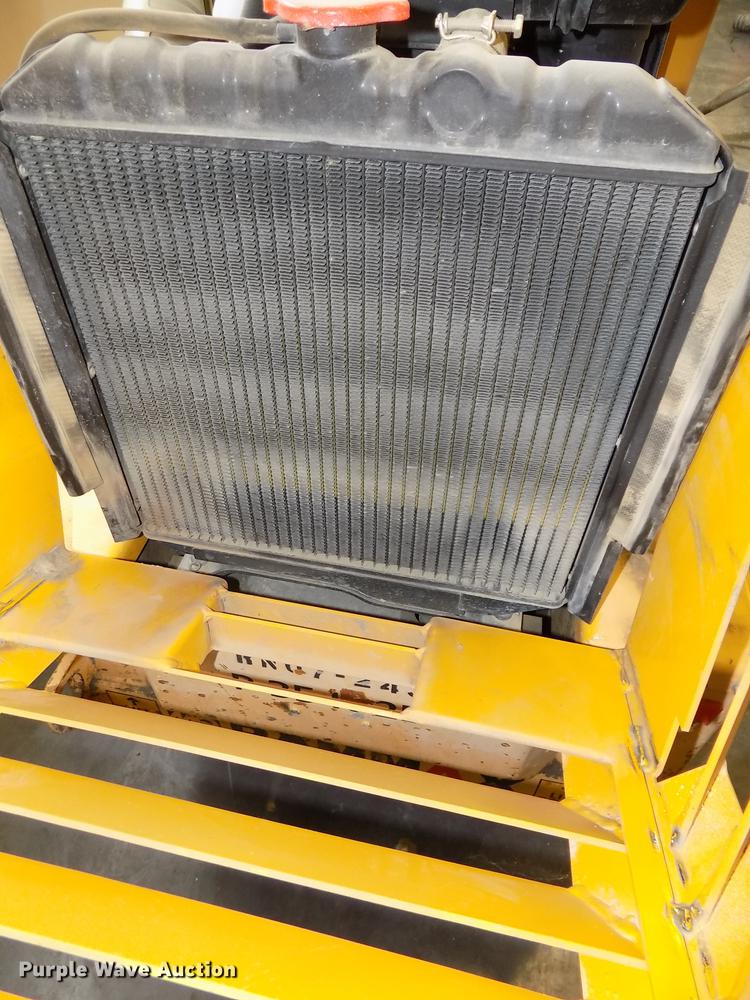 image for item DE7549 2006 Rammax P35K2B single drum vibratory roller