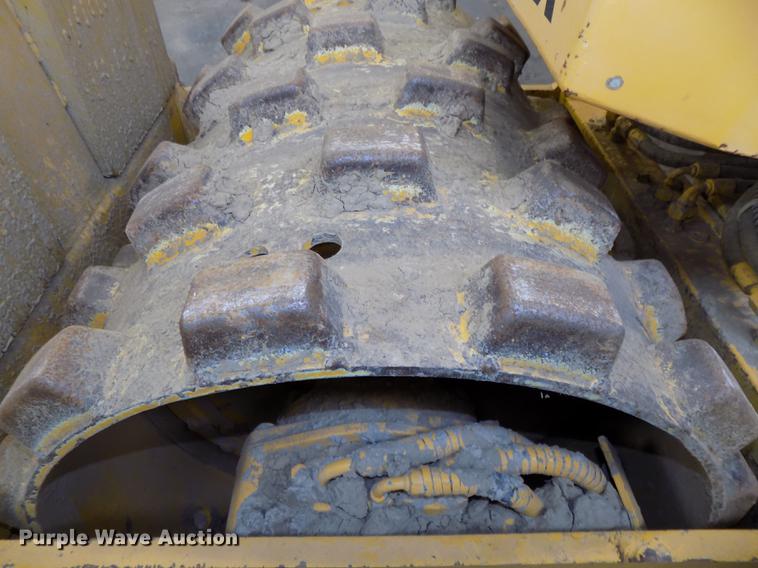 image for item DE7549 2006 Rammax P35K2B single drum vibratory roller