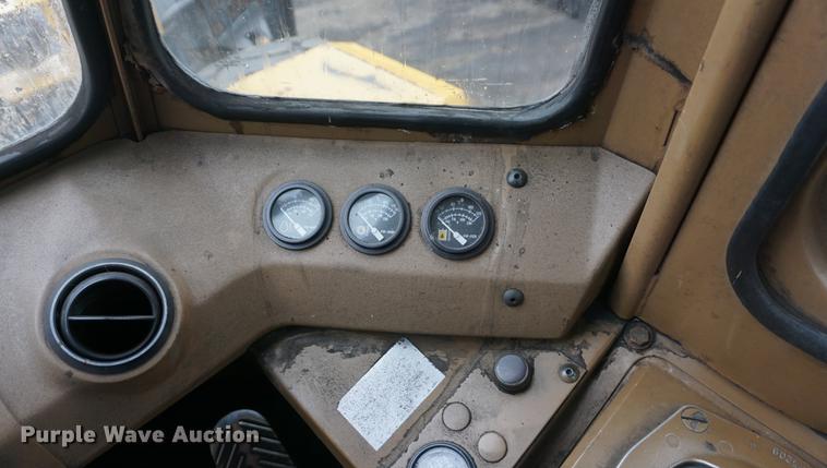 image for item DF1528 1988 Caterpillar 824C wheel dozer