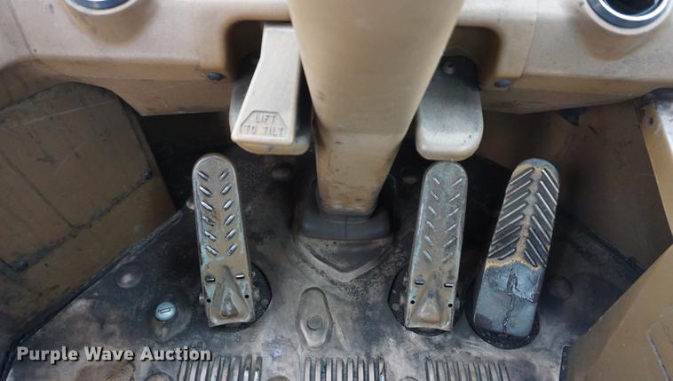 image for item DF1528 1988 Caterpillar 824C wheel dozer