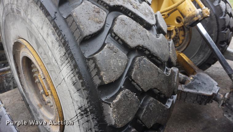 image for item DF1528 1988 Caterpillar 824C wheel dozer