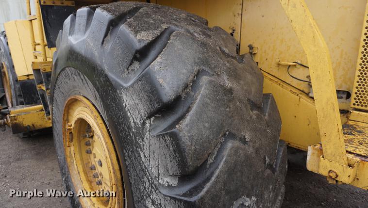 image for item DF1528 1988 Caterpillar 824C wheel dozer