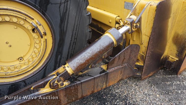 image for item DF1529 2002 Caterpillar 824G wheel dozer