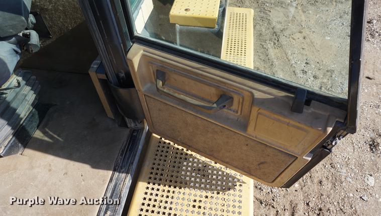 image for item DF1538 1992 Caterpillar Challenger 65C tractor