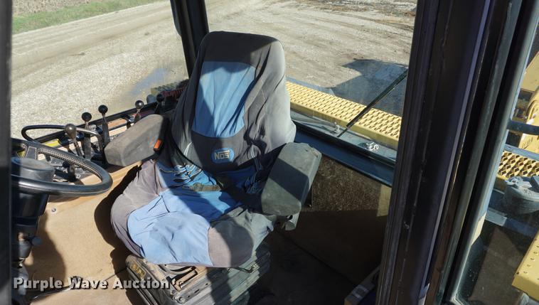 image for item DF1538 1992 Caterpillar Challenger 65C tractor