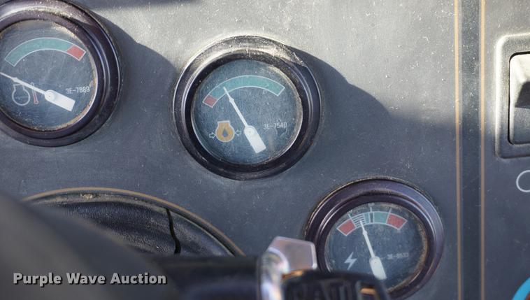 image for item DF1538 1992 Caterpillar Challenger 65C tractor