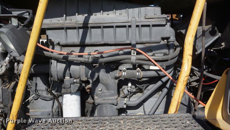 image for item DF1538 1992 Caterpillar Challenger 65C tractor