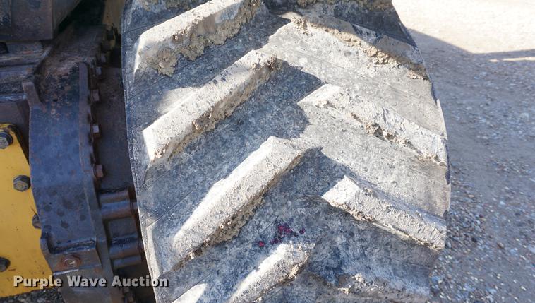 image for item DF1538 1992 Caterpillar Challenger 65C tractor