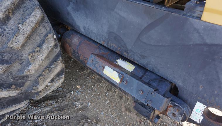 image for item DF1538 1992 Caterpillar Challenger 65C tractor