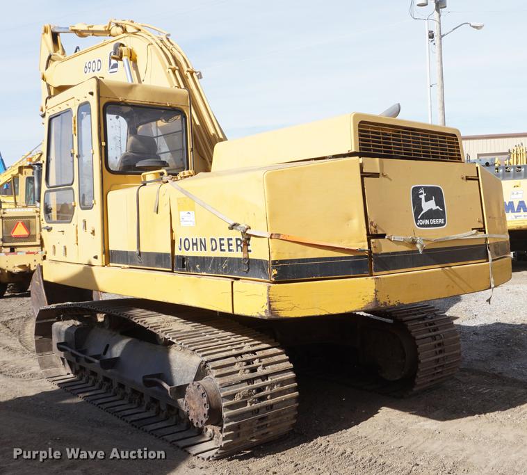image for item DF1540 John Deere 690D excavator
