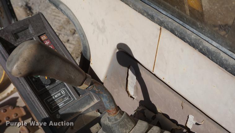 image for item DF1540 John Deere 690D excavator