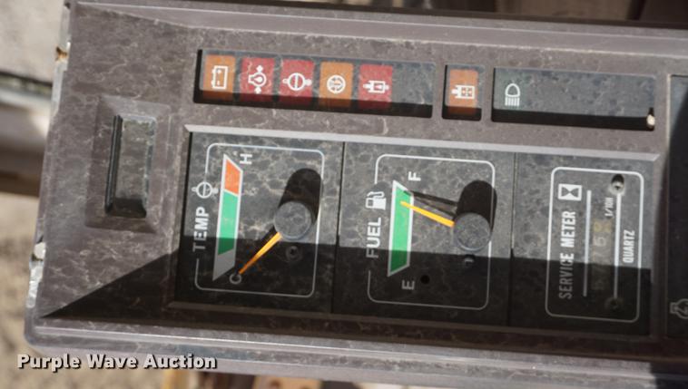 image for item DF1540 John Deere 690D excavator