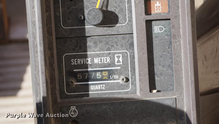 image for item DF1540 John Deere 690D excavator