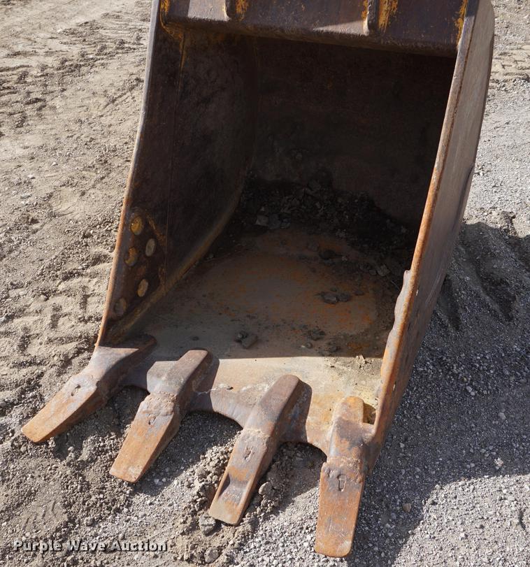 image for item DF1540 John Deere 690D excavator