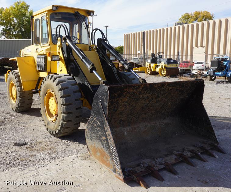 image for item DF1541 Michigan L70 wheel loader