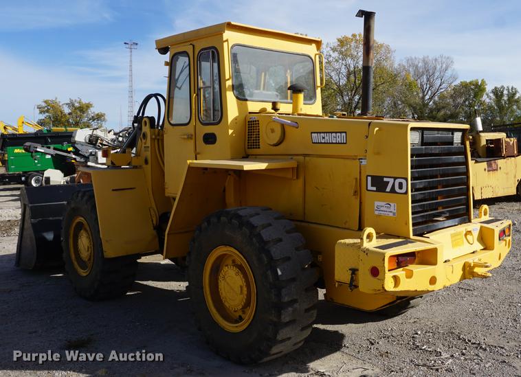 image for item DF1541 Michigan L70 wheel loader