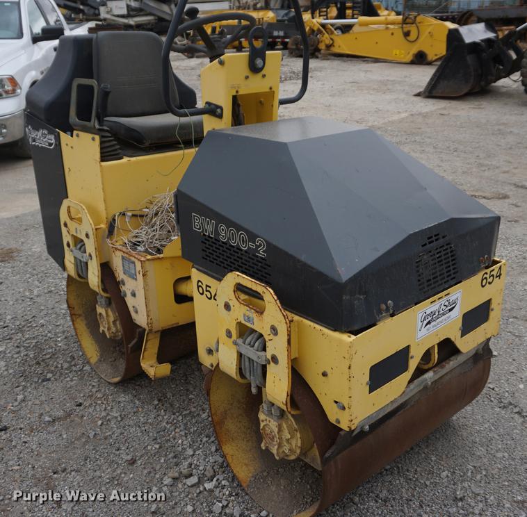 image for item DF1542 2004 Bomag BW900-2 double drum vibratory roller