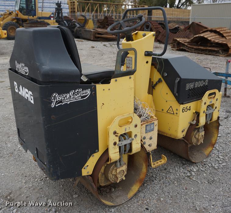 image for item DF1542 2004 Bomag BW900-2 double drum vibratory roller