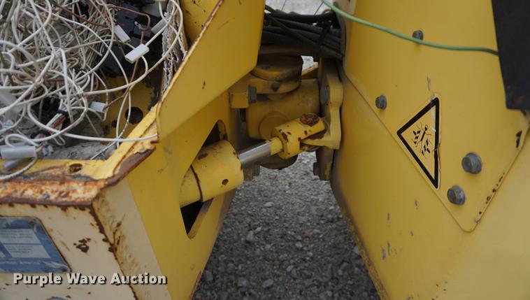 image for item DF1542 2004 Bomag BW900-2 double drum vibratory roller