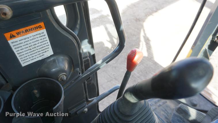 image for item DF1546 2008 Komatsu PC138USLC-8 excavator