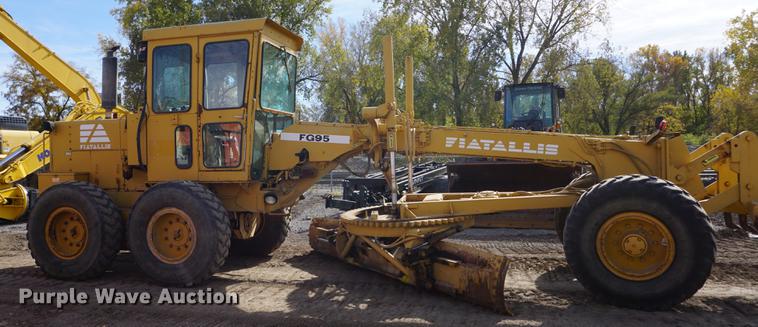 image for item DF1547 Fiat-Allis FG95 rigid frame motor grader