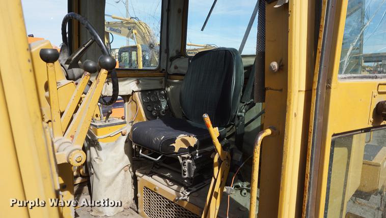 image for item DF1547 Fiat-Allis FG95 rigid frame motor grader