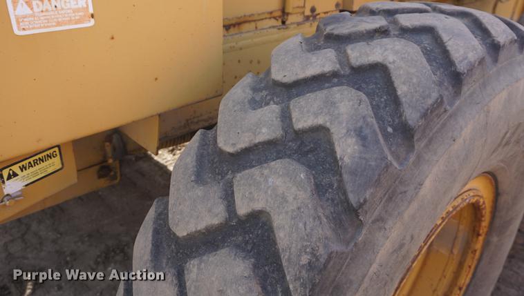 image for item DF1547 Fiat-Allis FG95 rigid frame motor grader