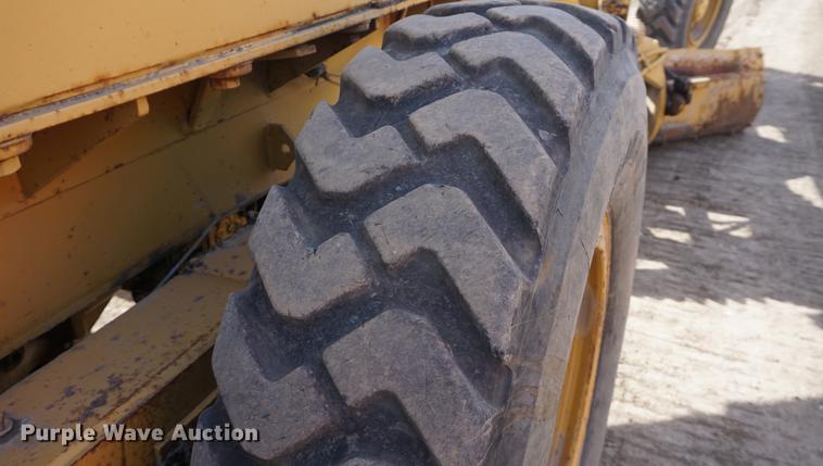 image for item DF1547 Fiat-Allis FG95 rigid frame motor grader