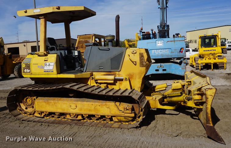 image for item DF1548 2002 Komatsu D41P-6 dozer