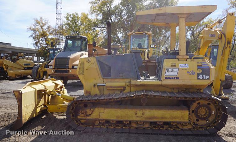 image for item DF1548 2002 Komatsu D41P-6 dozer
