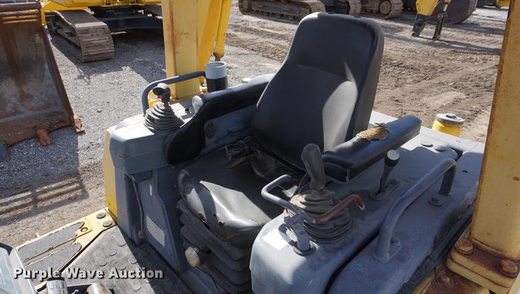 image for item DF1548 2002 Komatsu D41P-6 dozer