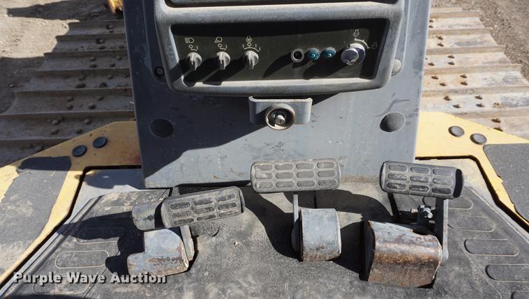 image for item DF1548 2002 Komatsu D41P-6 dozer