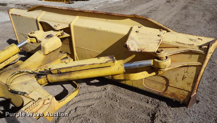 image for item DF1548 2002 Komatsu D41P-6 dozer