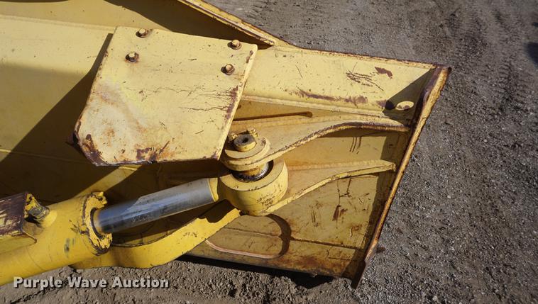 image for item DF1548 2002 Komatsu D41P-6 dozer