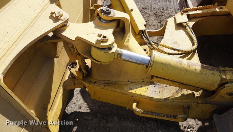 image for item DF1548 2002 Komatsu D41P-6 dozer