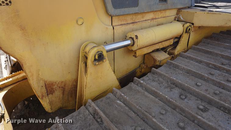 image for item DF1548 2002 Komatsu D41P-6 dozer