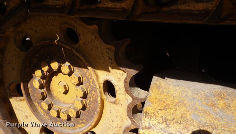 image for item DF1548 2002 Komatsu D41P-6 dozer