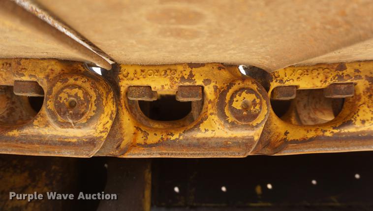 image for item DF1548 2002 Komatsu D41P-6 dozer