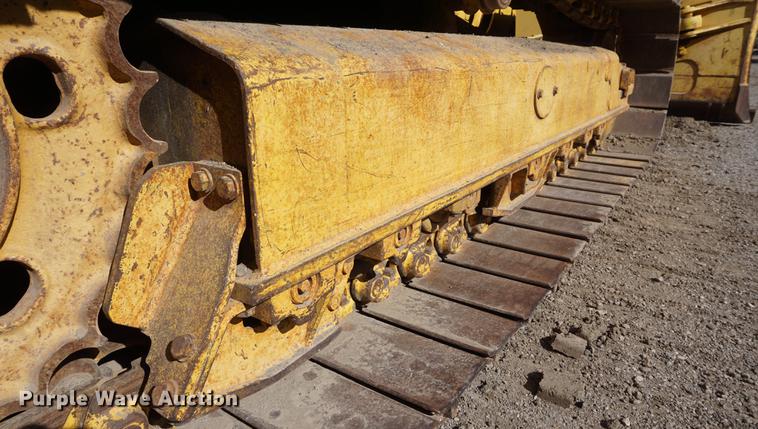 image for item DF1548 2002 Komatsu D41P-6 dozer