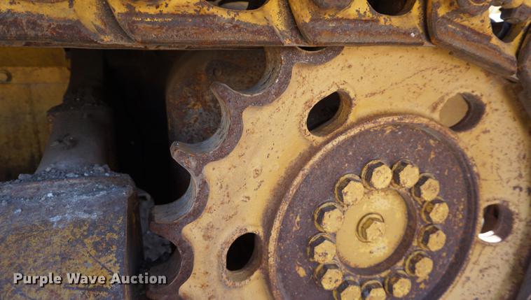image for item DF1548 2002 Komatsu D41P-6 dozer